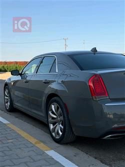 كرايسلر 300